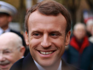 Pour Macron, «la foule» n’a «pas de légitimité» face «au peuple qui s’exprime à travers ses élus»